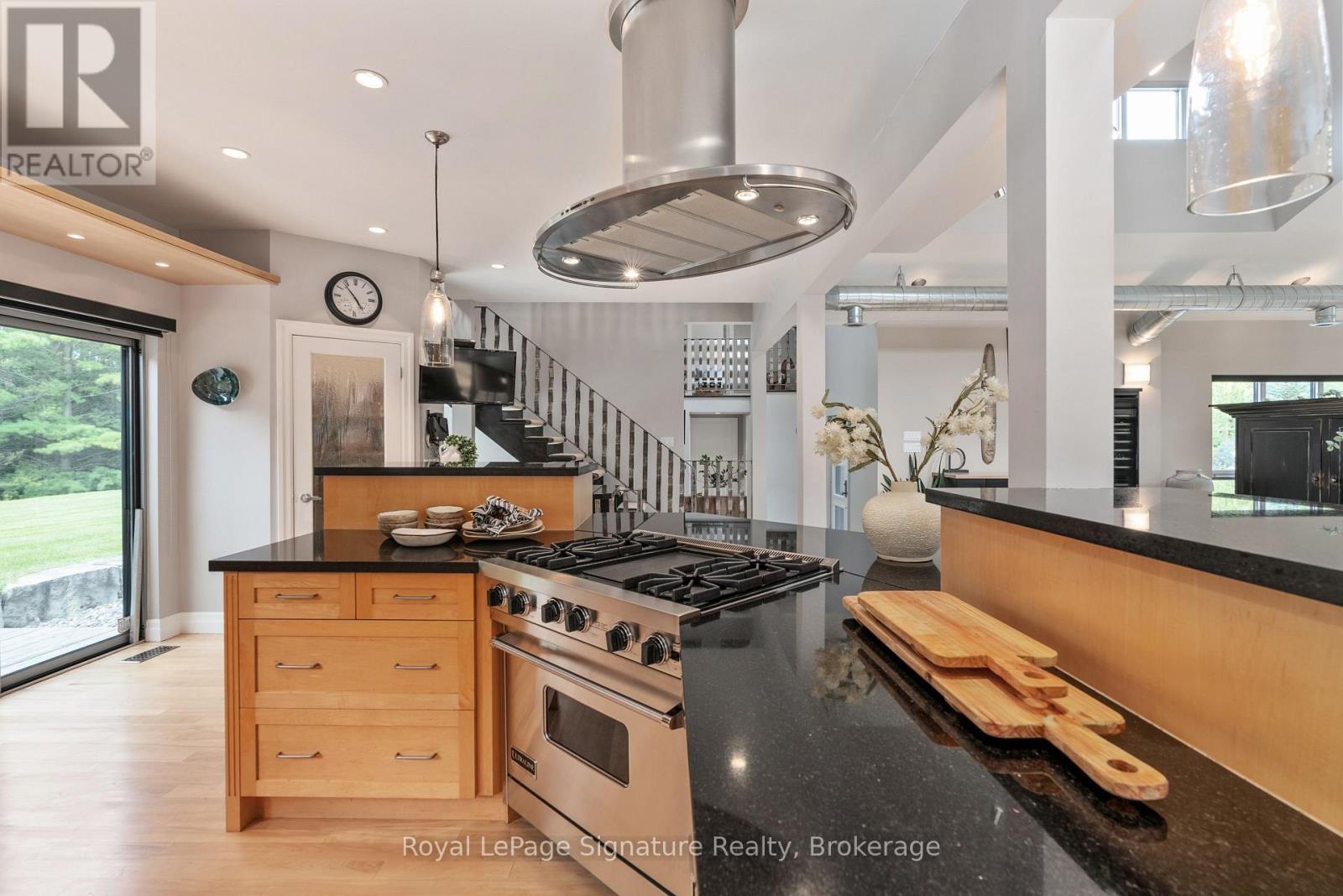 21 Trails End, Collingwood, Ontario  L9Y 5B1 - Photo 10 - S12127355