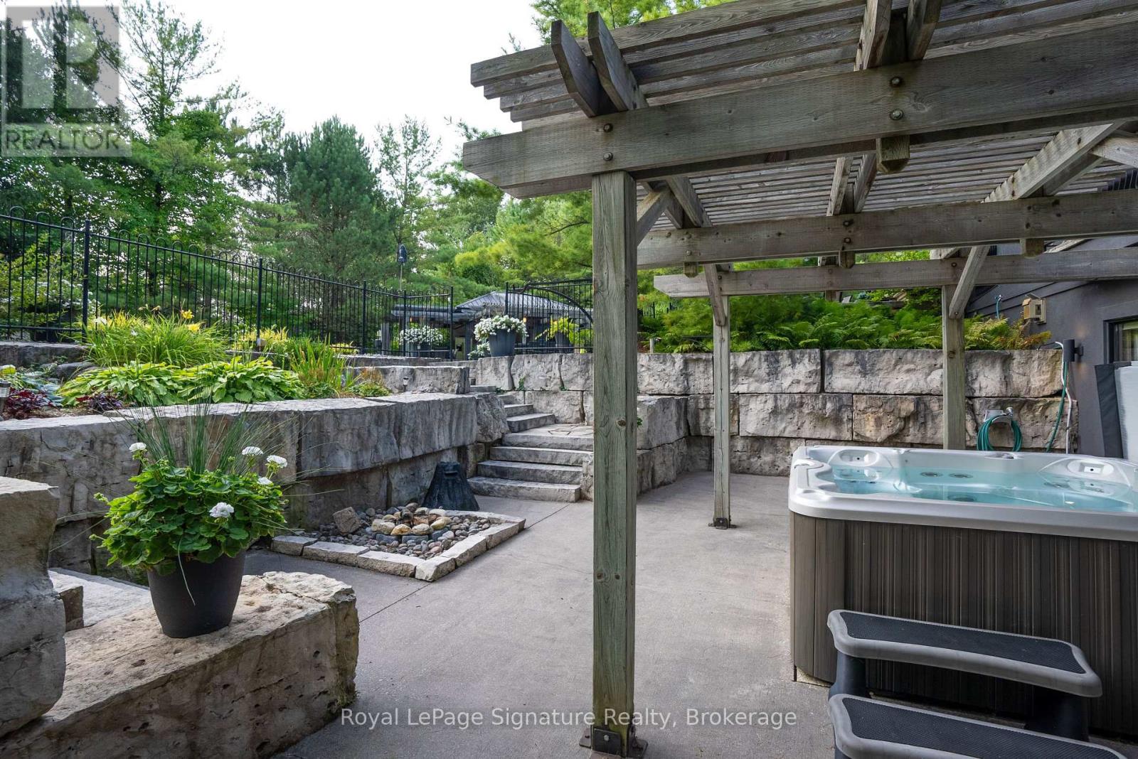 21 Trails End, Collingwood, Ontario  L9Y 5B1 - Photo 40 - S12127355