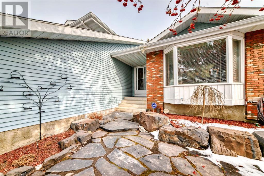 Property at 79 Hawksley Crescent NW image 2