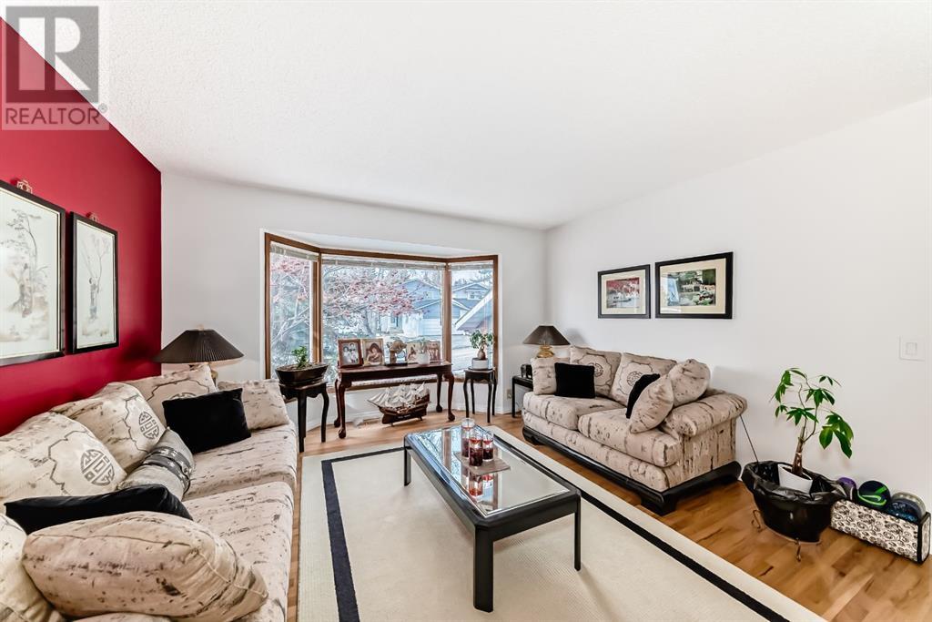 Property at 79 Hawksley Crescent NW image 5
