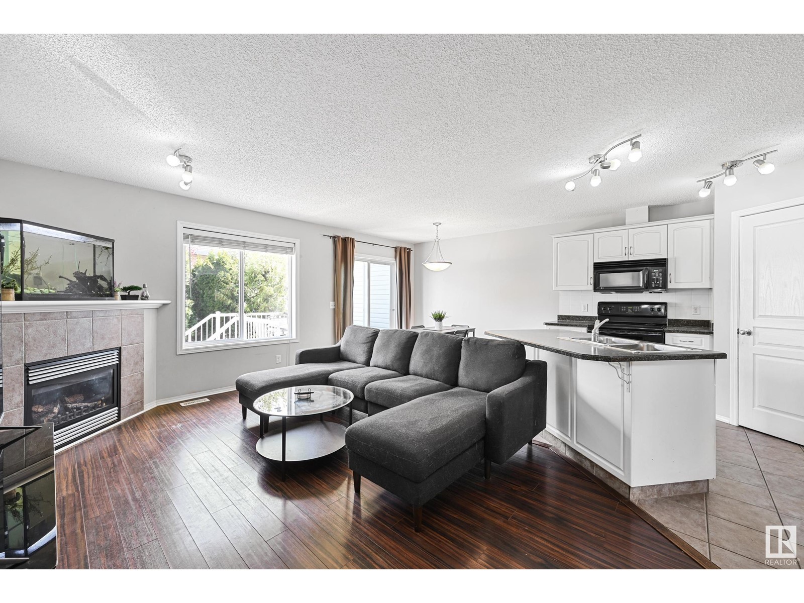 Property at 5305 RUE PARC ST image 5