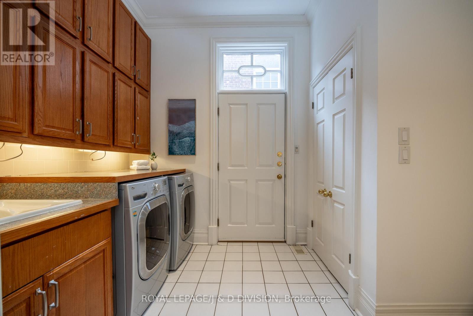 85 Joicey Boulevard, Toronto, Ontario  M5M 2T4 - Photo 33 - C12125774