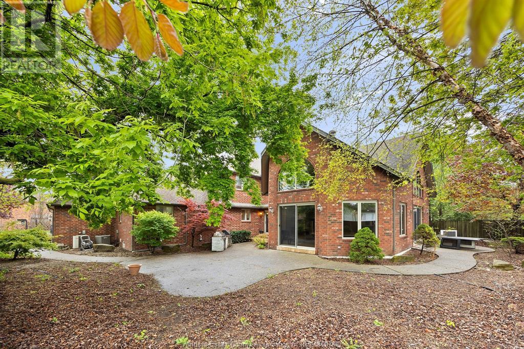 Property at 139 WINTERMUTE image 4