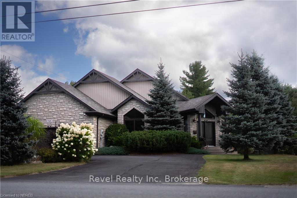 748 COURSOL ROAD, West Nipissing, Ontario