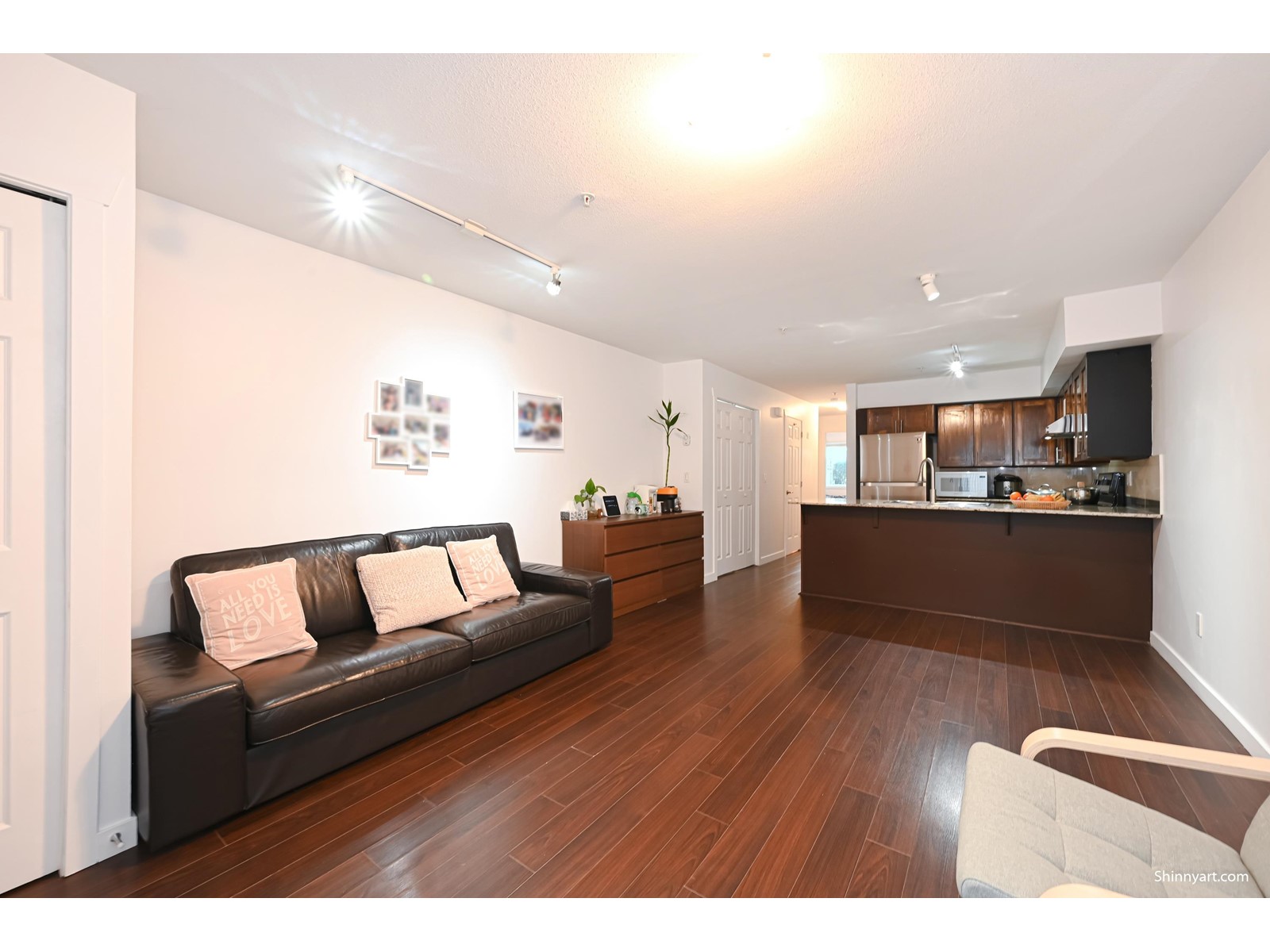 Property at 106 13958 108 AVENUE image 3