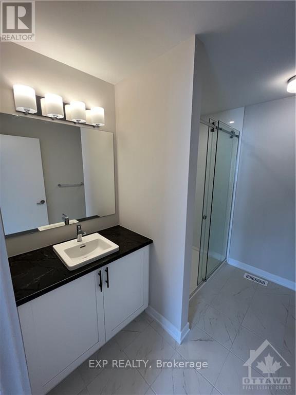 327 Canadensis Lane, Ottawa, Ontario  K2C 3H1 - Photo 14 - X12127327