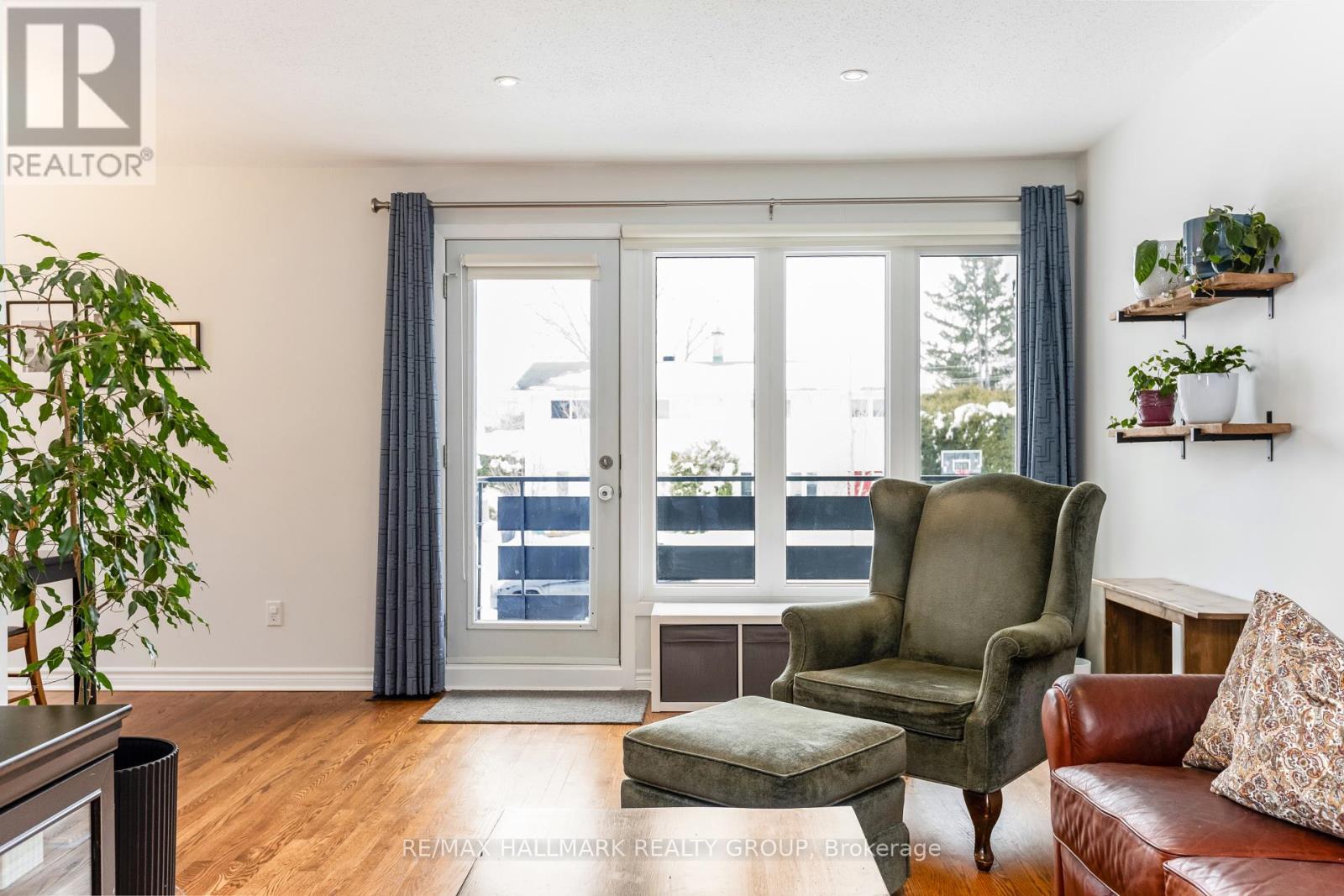 29 Mulvagh Avenue, Ottawa, Ontario  K2E 6M8 - Photo 10 - X12127414