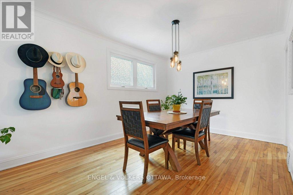 536 Rowanwood Avenue, Ottawa, Ontario  K2A 3E1 - Photo 10 - X12127425