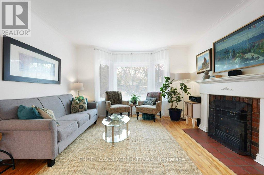 536 Rowanwood Avenue, Ottawa, Ontario  K2A 3E1 - Photo 8 - X12127425