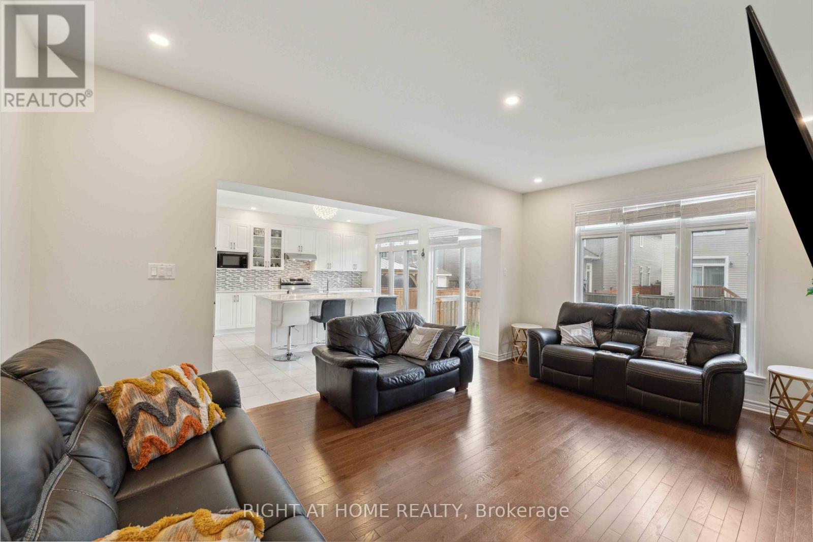 1868 Maple Grove Road, Ottawa, Ontario  K2S 0W3 - Photo 13 - X12127516