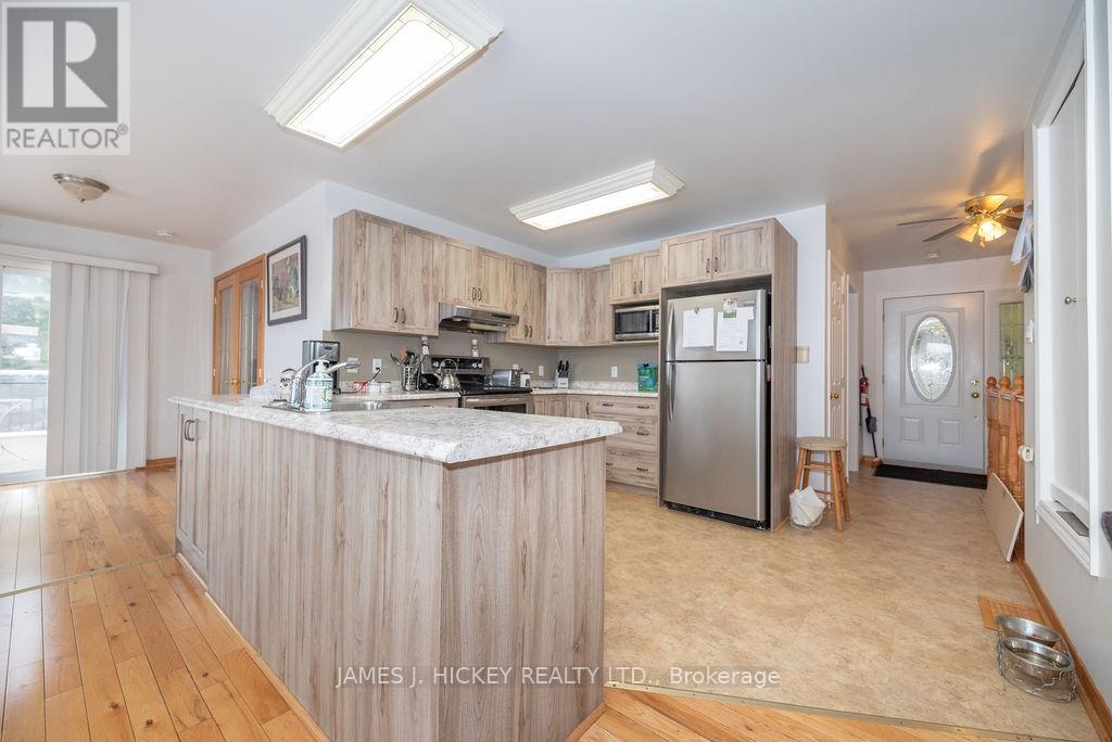 532 Edgewater Way, Head, Ontario  K0J 2B0 - Photo 10 - X12127485