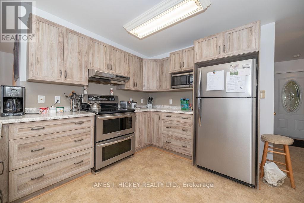 532 Edgewater Way, Head, Ontario  K0J 2B0 - Photo 13 - X12127485