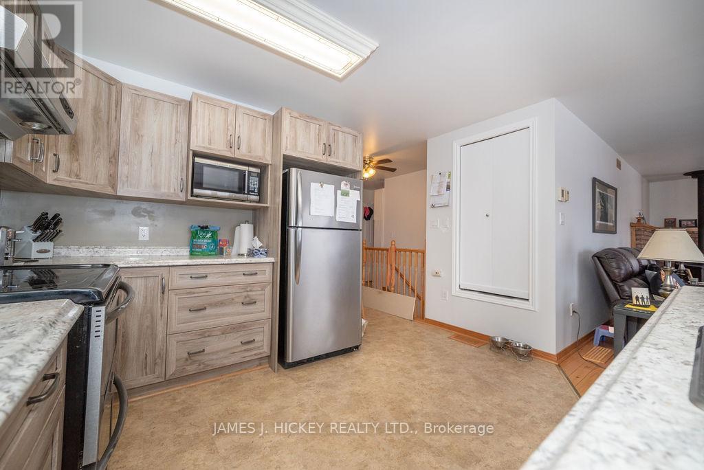 532 Edgewater Way, Head, Ontario  K0J 2B0 - Photo 14 - X12127485