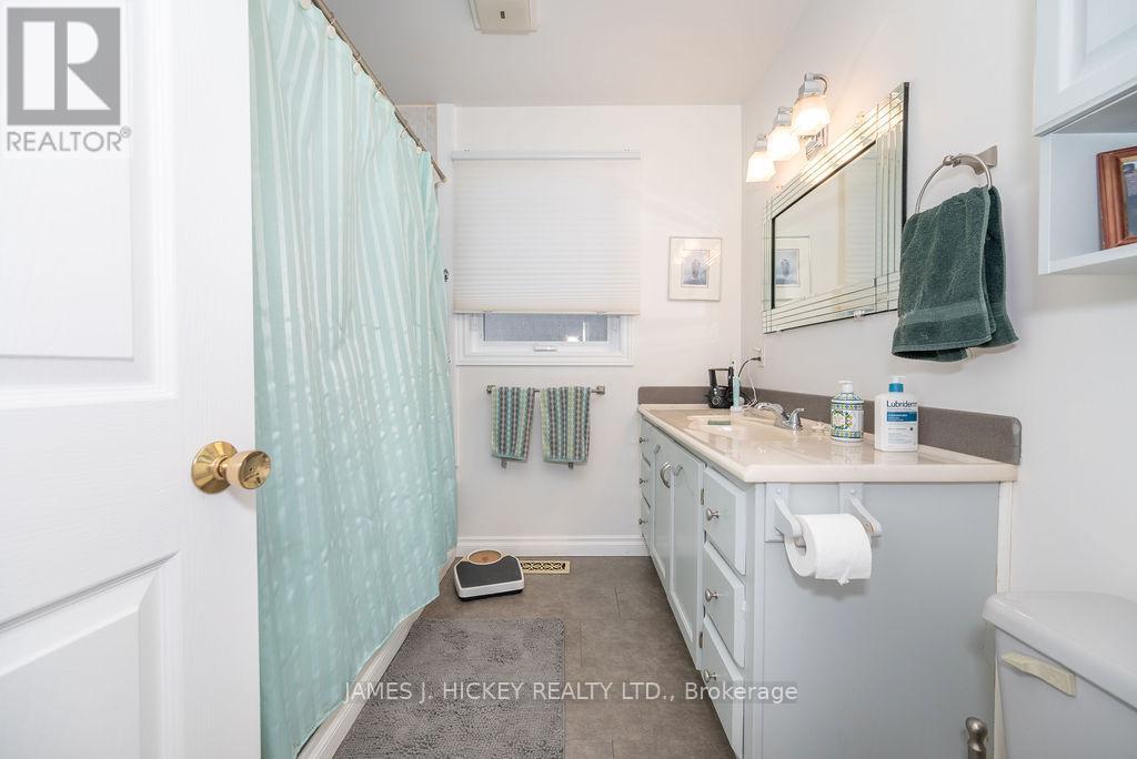 532 Edgewater Way, Head, Ontario  K0J 2B0 - Photo 19 - X12127485