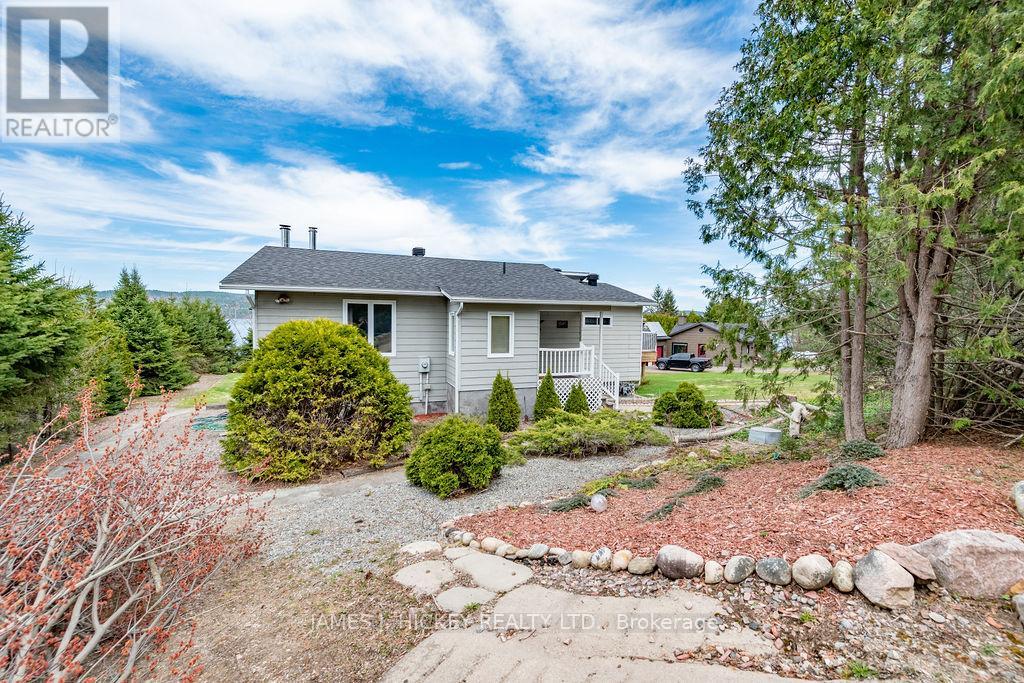 532 Edgewater Way, Head, Ontario  K0J 2B0 - Photo 2 - X12127485