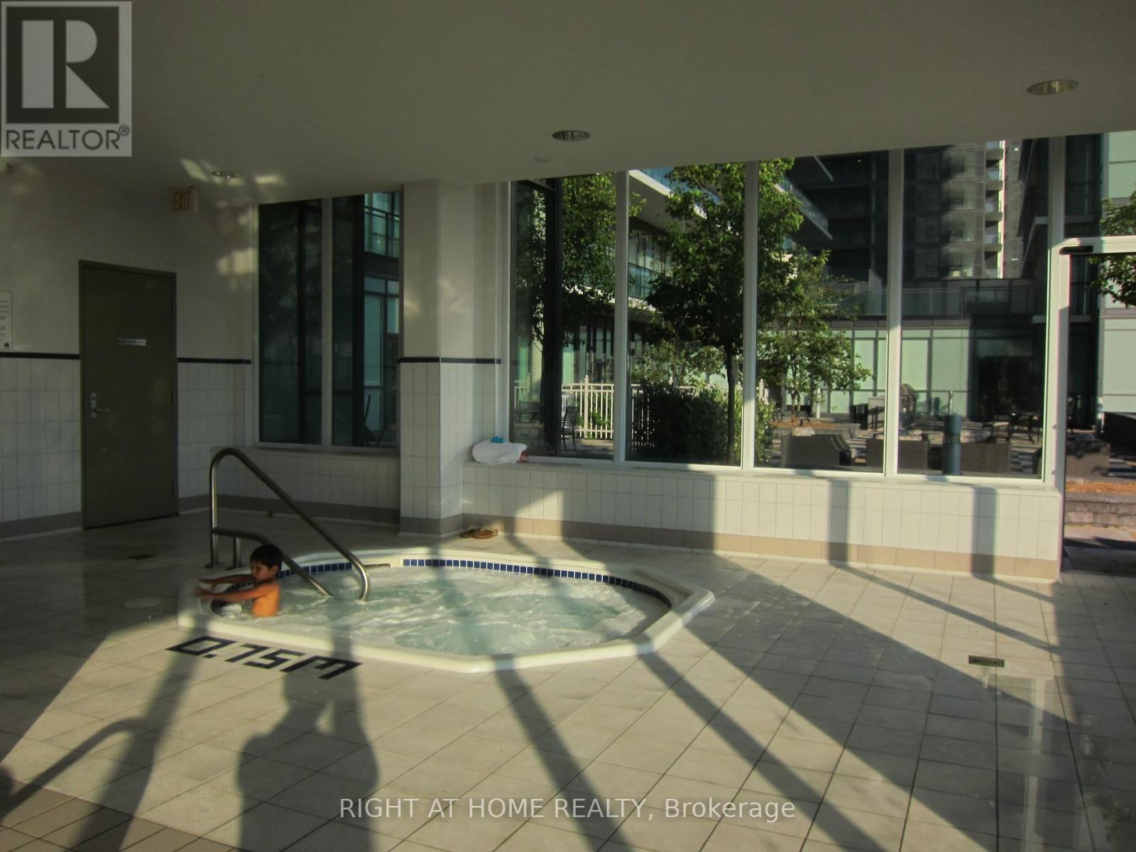 314 - 4065 Brickstone Mews, Mississauga (City Centre), Ontario  L5B 0G3 - Photo 10 - W12126289