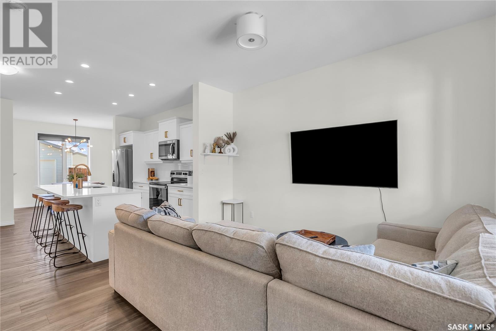 Property at 111 Taube AVENUE image 4