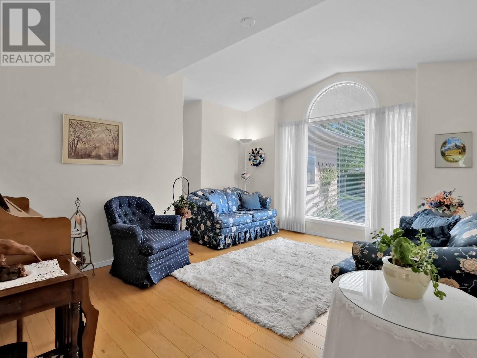 Property at 435 RIDGE Road image 3