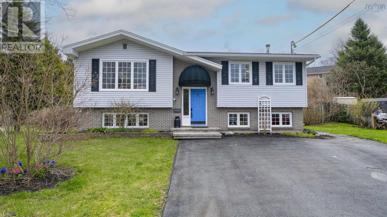 5 Rocklin Court, Dartmouth, Nova Scotia