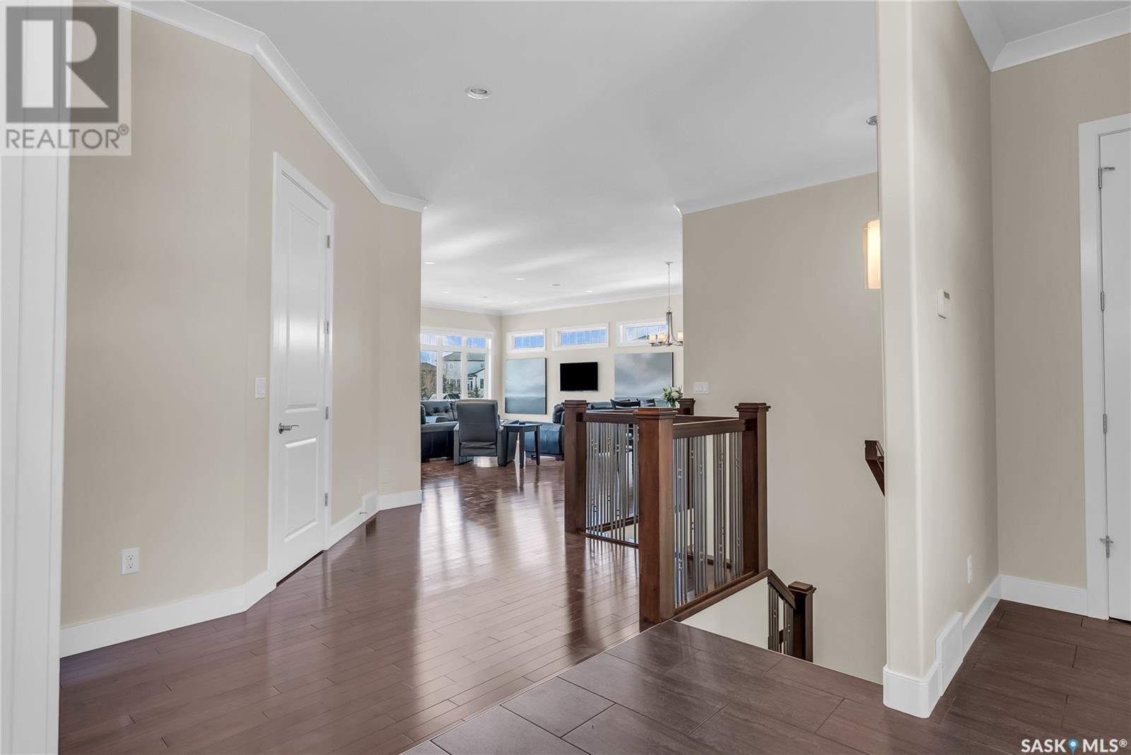 Property at 119 Fleming CRESCENT image 3