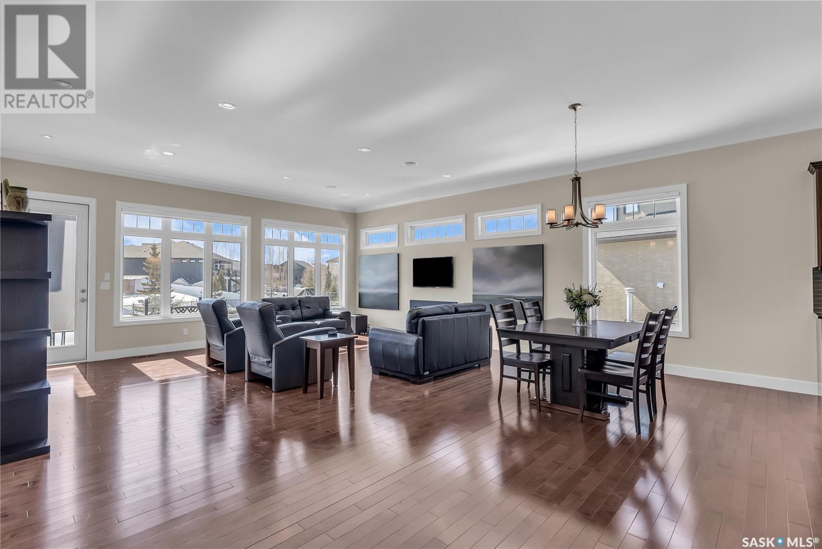 Property at 119 Fleming CRESCENT image 4