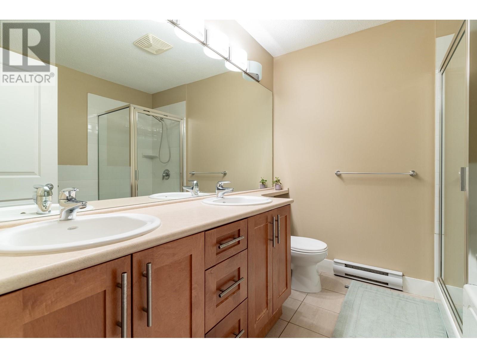 Listing Picture 24 of 33 : 301 4885 VALLEY DRIVE, Vancouver / 溫哥華 - 魯藝地產 Yvonne Lu Group - MLS Medallion Club Member