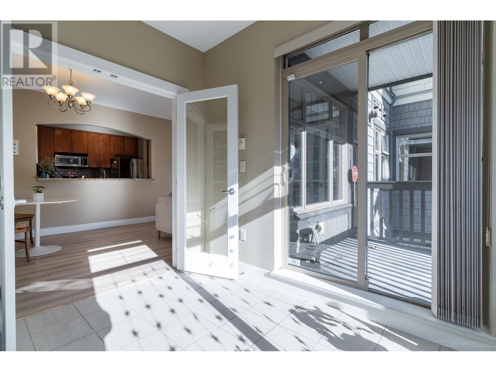 Listing Picture 17 of 33 : 301 4885 VALLEY DRIVE, Vancouver / 溫哥華 - 魯藝地產 Yvonne Lu Group - MLS Medallion Club Member