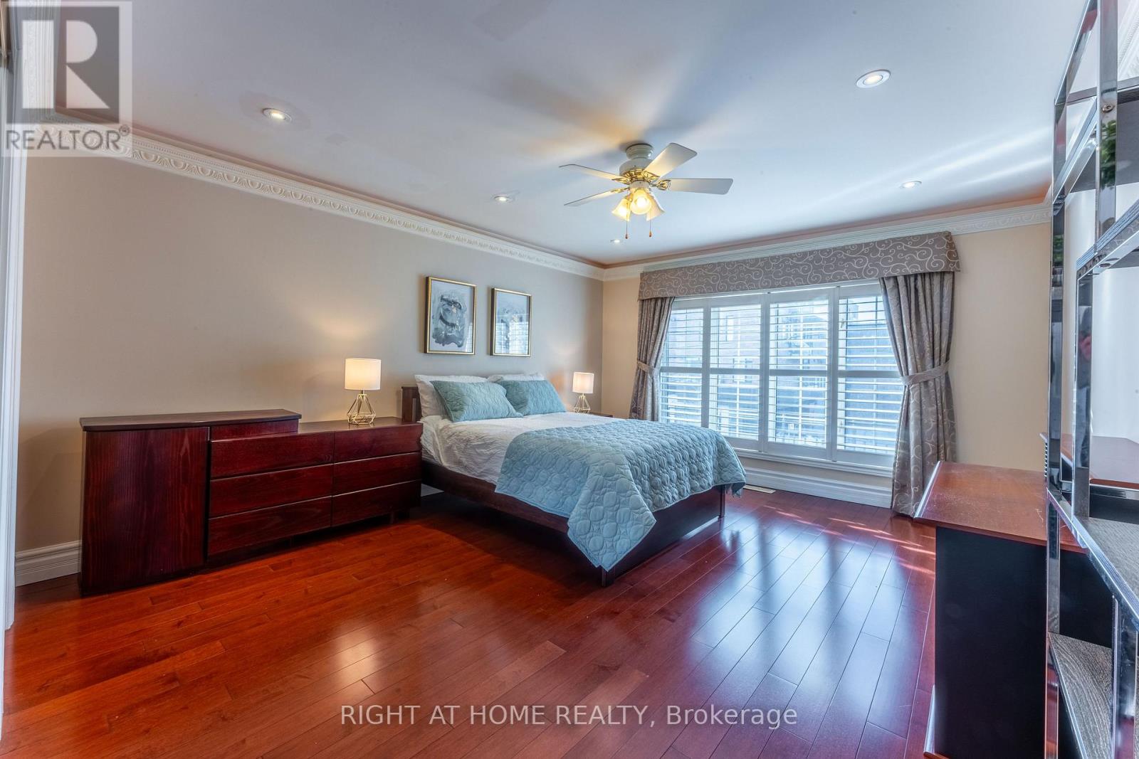 24 Malcolm Road, Toronto, Ontario  M4G 1X8 - Photo 28 - C12127174