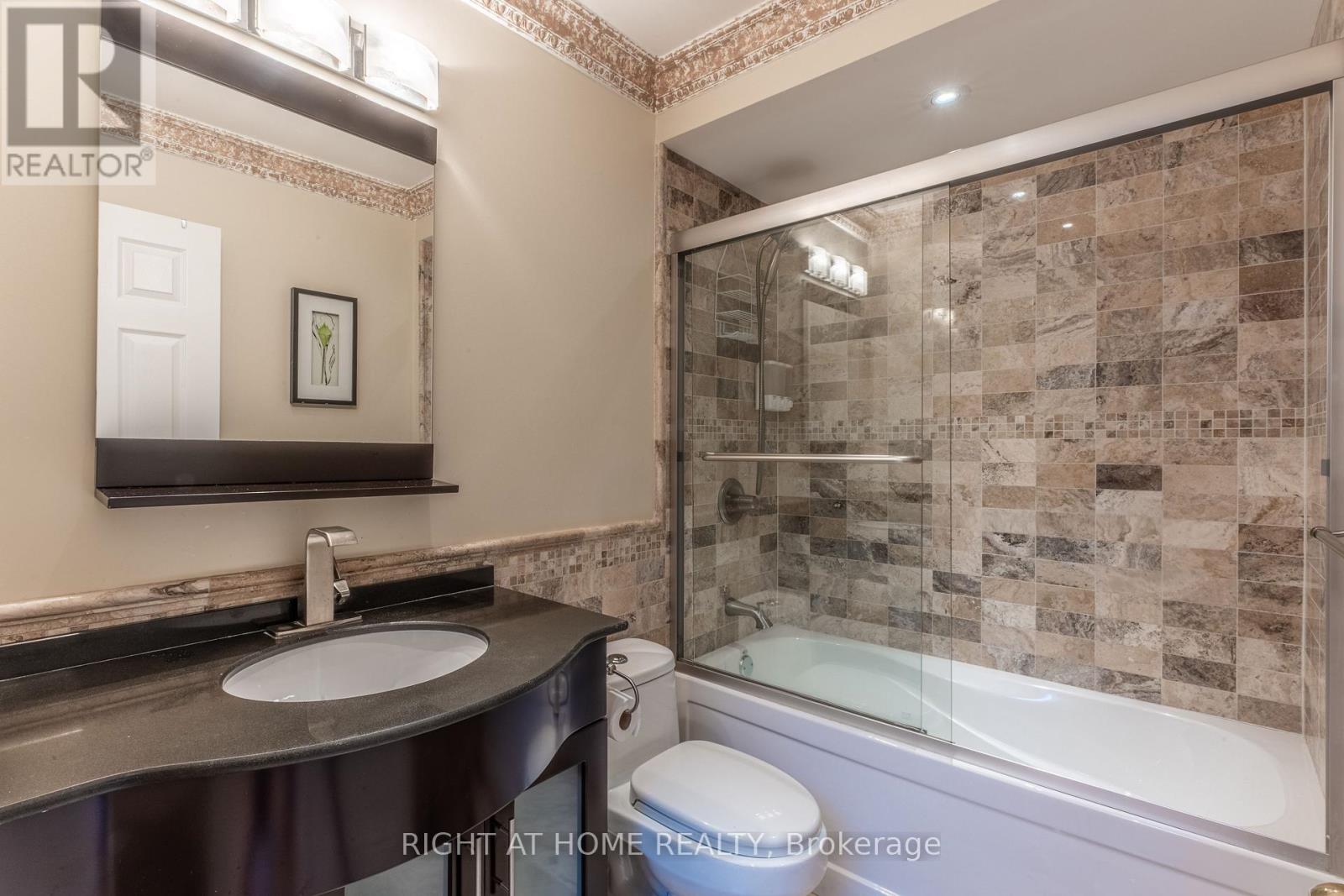 24 Malcolm Road, Toronto, Ontario  M4G 1X8 - Photo 39 - C12127174