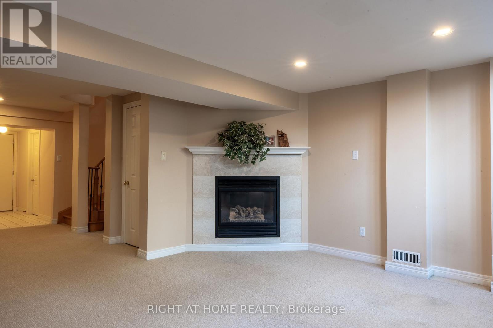 24 Malcolm Road, Toronto, Ontario  M4G 1X8 - Photo 41 - C12127174