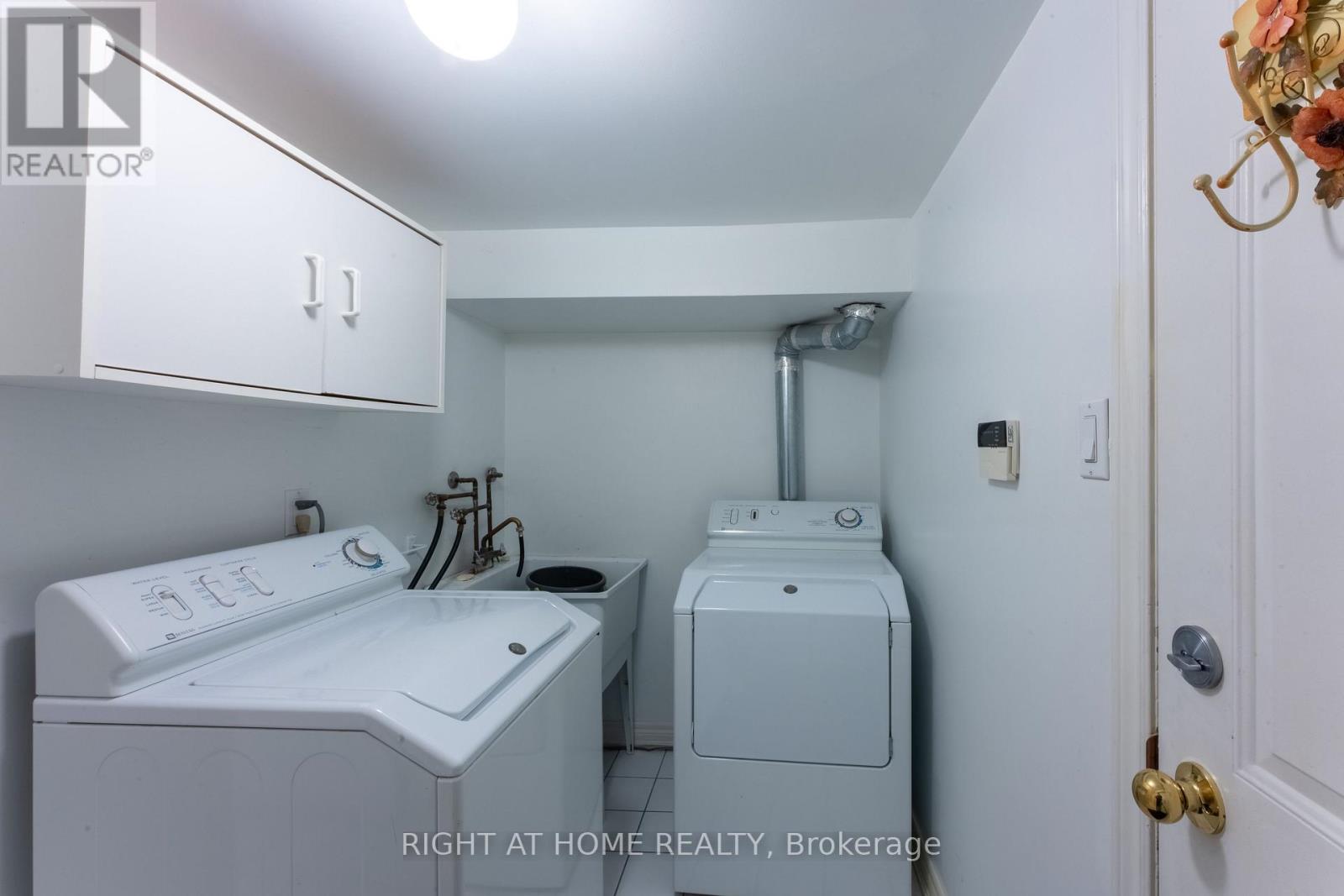 24 Malcolm Road, Toronto, Ontario  M4G 1X8 - Photo 43 - C12127174