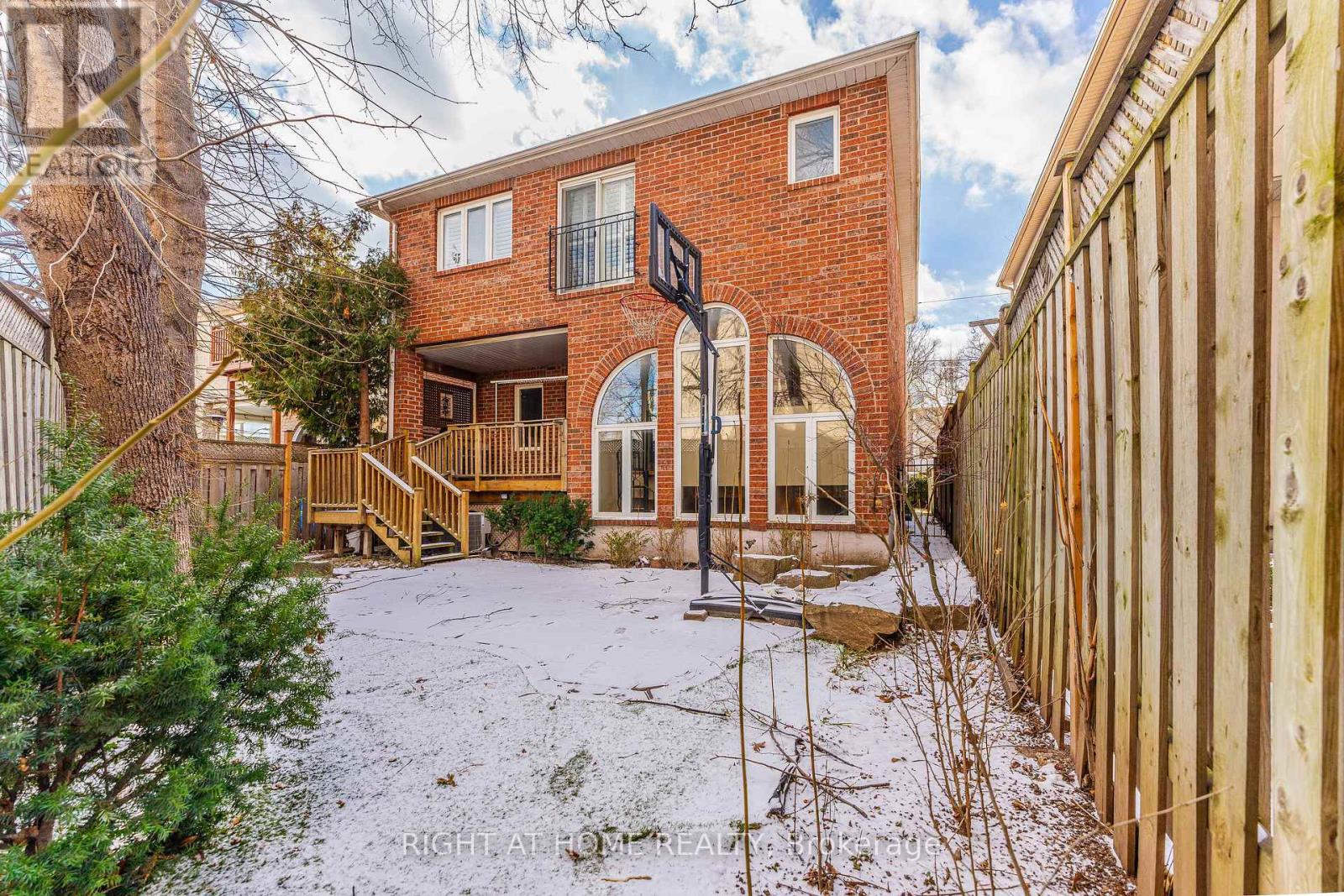 24 Malcolm Road, Toronto, Ontario  M4G 1X8 - Photo 46 - C12127174