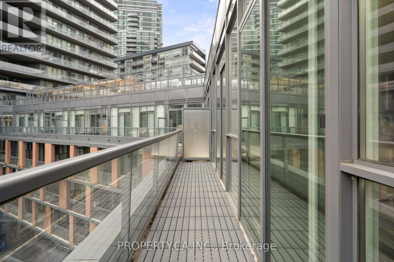 721 - 20 Bruyeres Mews, Toronto, Ontario  M5V 0G8 - Photo 15 - C12127345