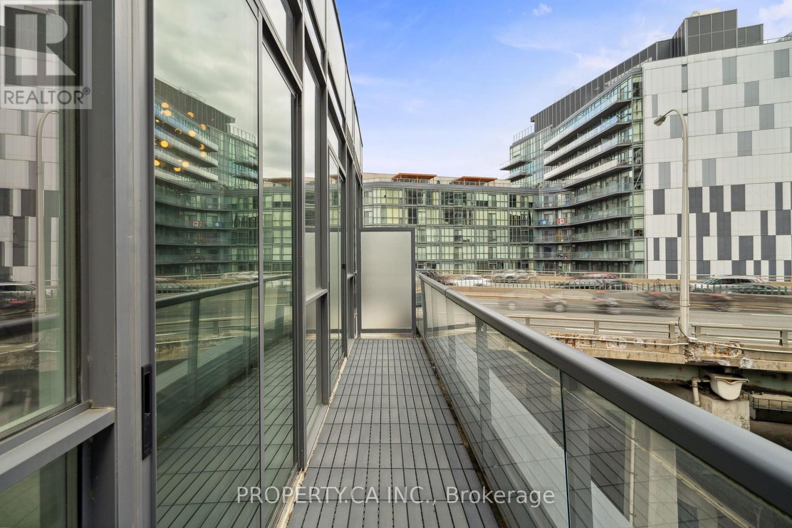 721 - 20 Bruyeres Mews, Toronto, Ontario  M5V 0G8 - Photo 16 - C12127345