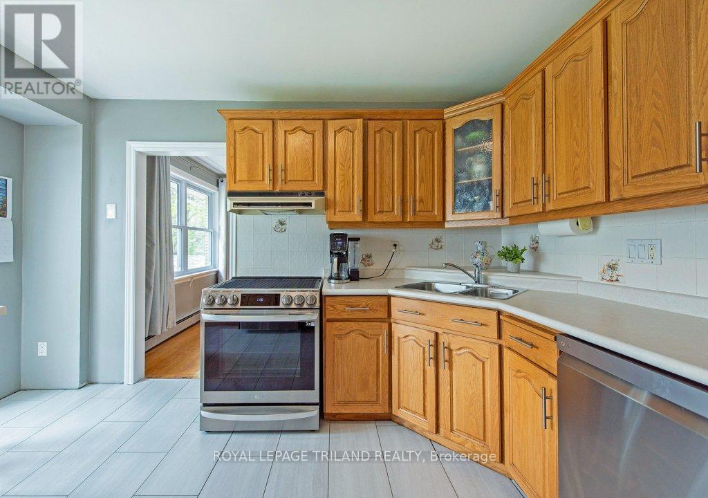 1546 Glengarry Avenue, London North, Ontario  N5X 1R5 - Photo 15 - X12127531