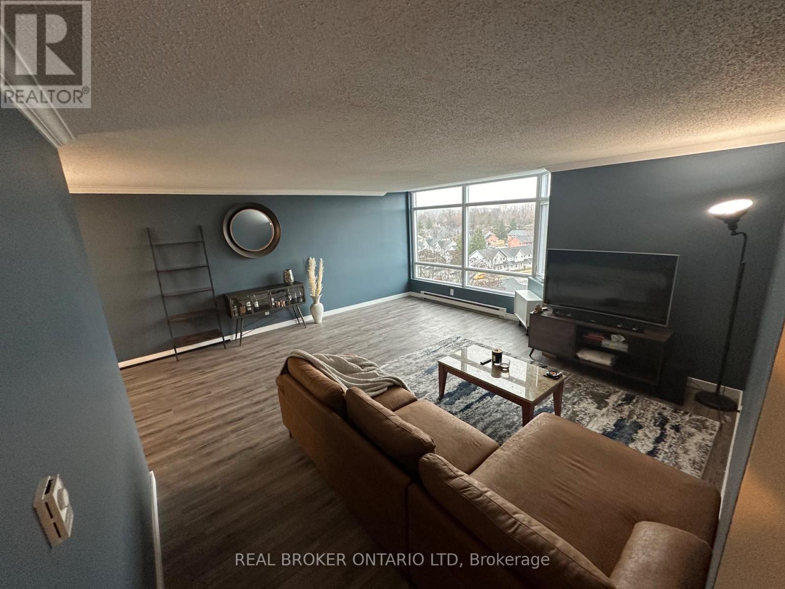 803 - 45 POND MILLS ROAD S, London South, Ontario