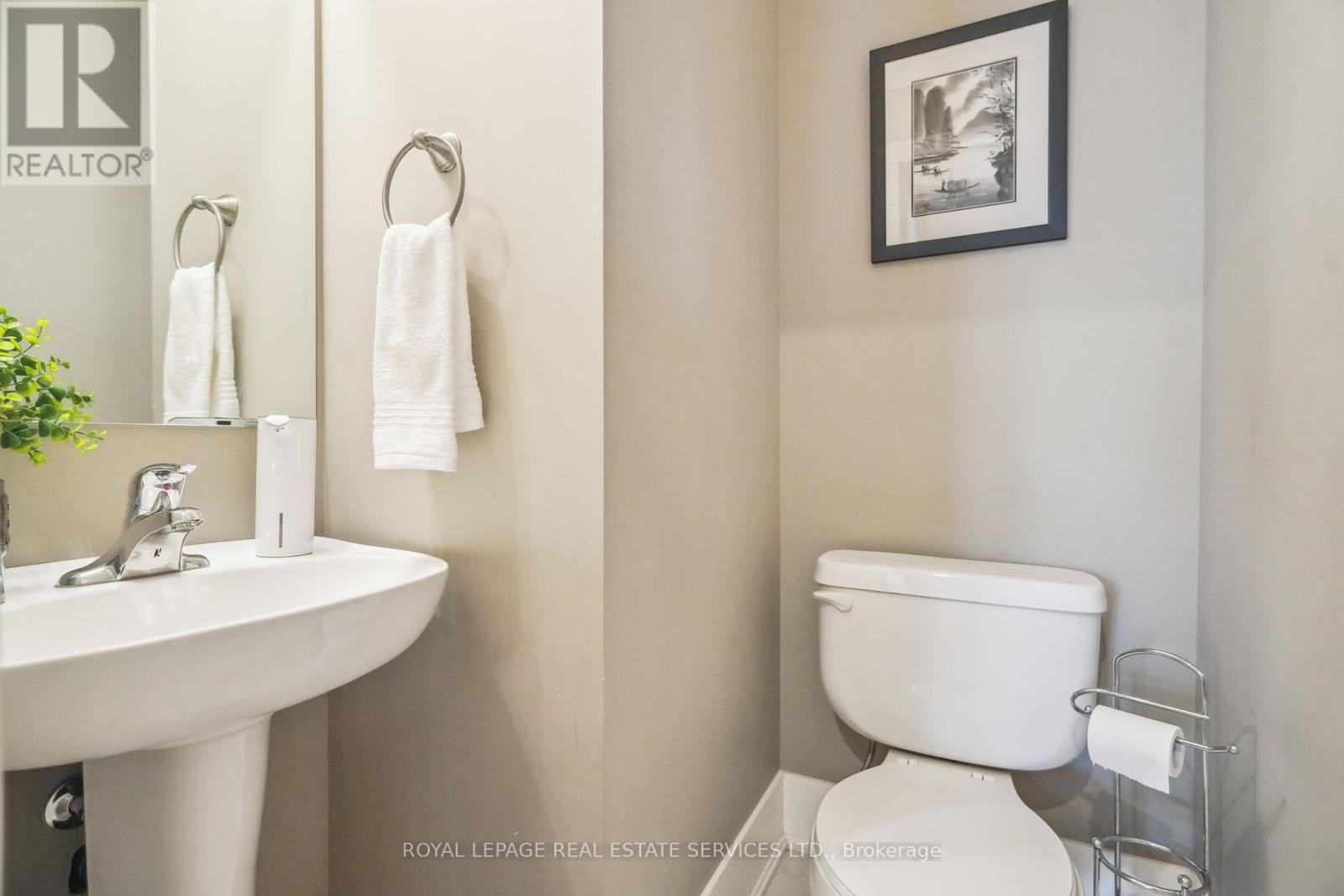 119 Florence Street, Toronto, Ontario  M6K 1P4 - Photo 12 - C12127429