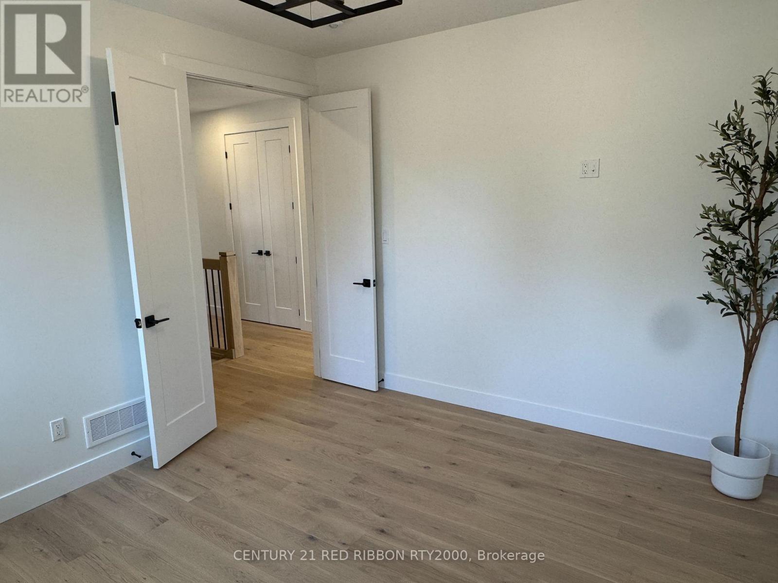 26 - 430 Head Street N, Strathroy Caradoc, Ontario  N7G 2K2 - Photo 11 - X12127576