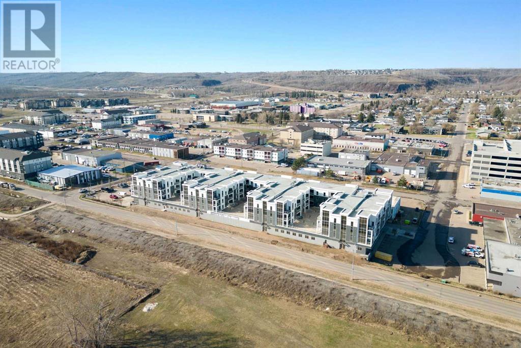 Property at 216, 10218 King Street image 3