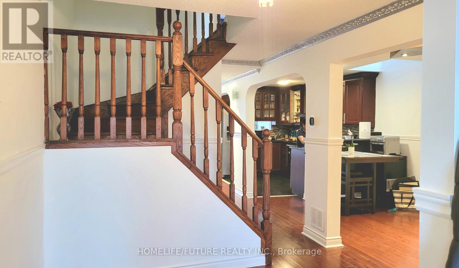 33 Whitley Castle Crescent, Toronto, Ontario  M1V 2P5 - Photo 5 - E12127404