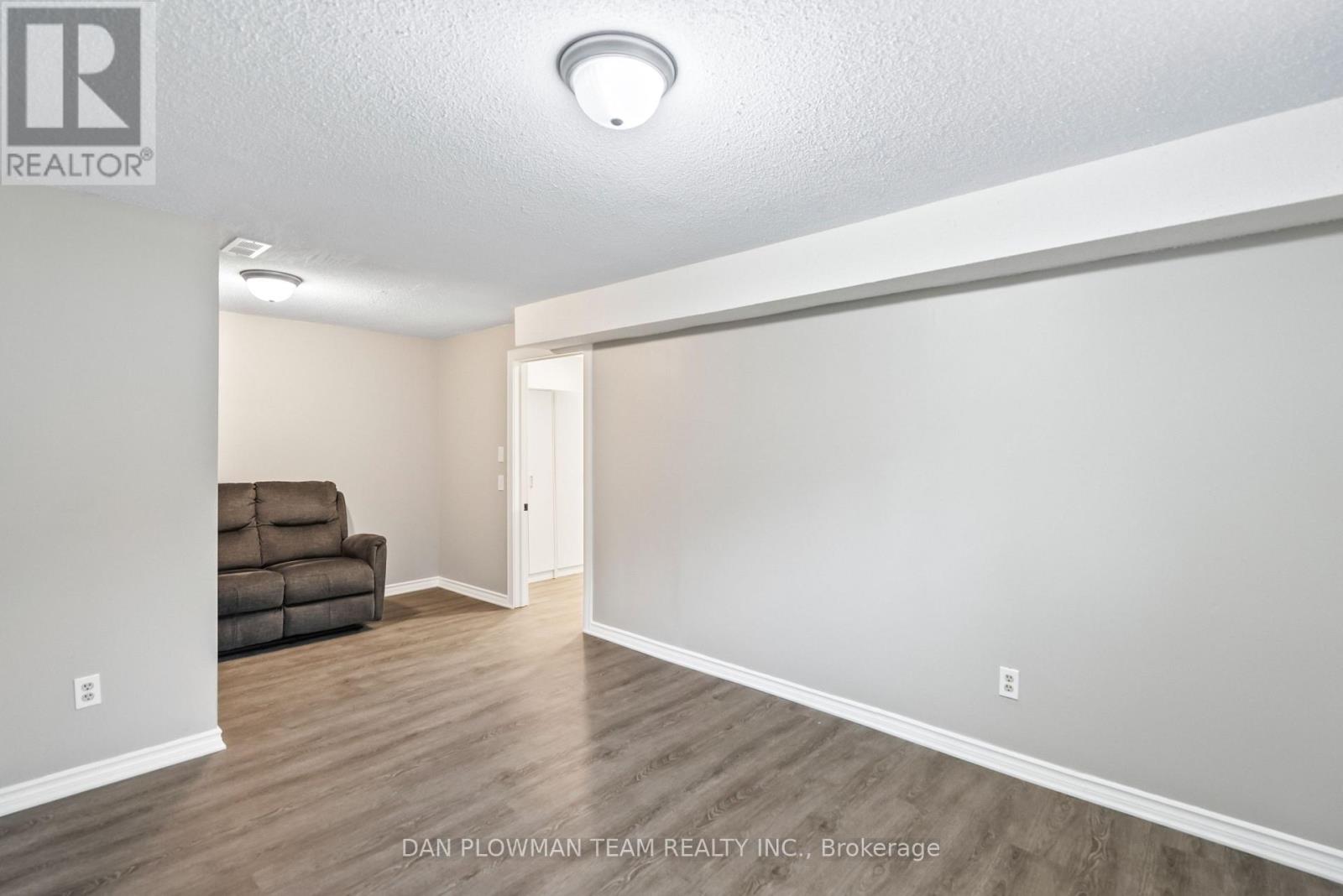 979 Southgate Drive, Oshawa, Ontario  L1H 7Z7 - Photo 37 - E12127482