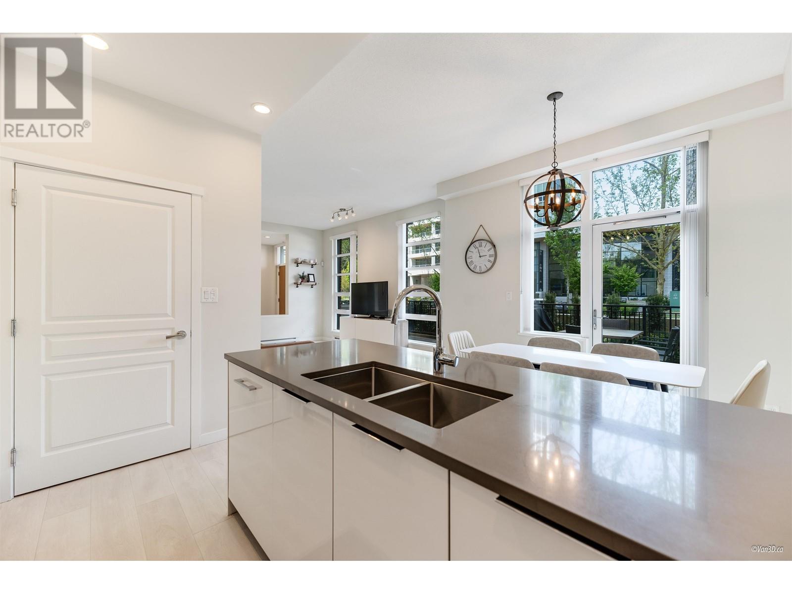 104 3096 Windsor Gate, Coquitlam, British Columbia  V3B 0P4 - Photo 14 - R2998752