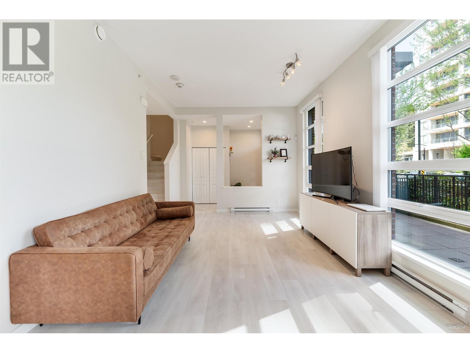 104 3096 Windsor Gate, Coquitlam, British Columbia  V3B 0P4 - Photo 9 - R2998752