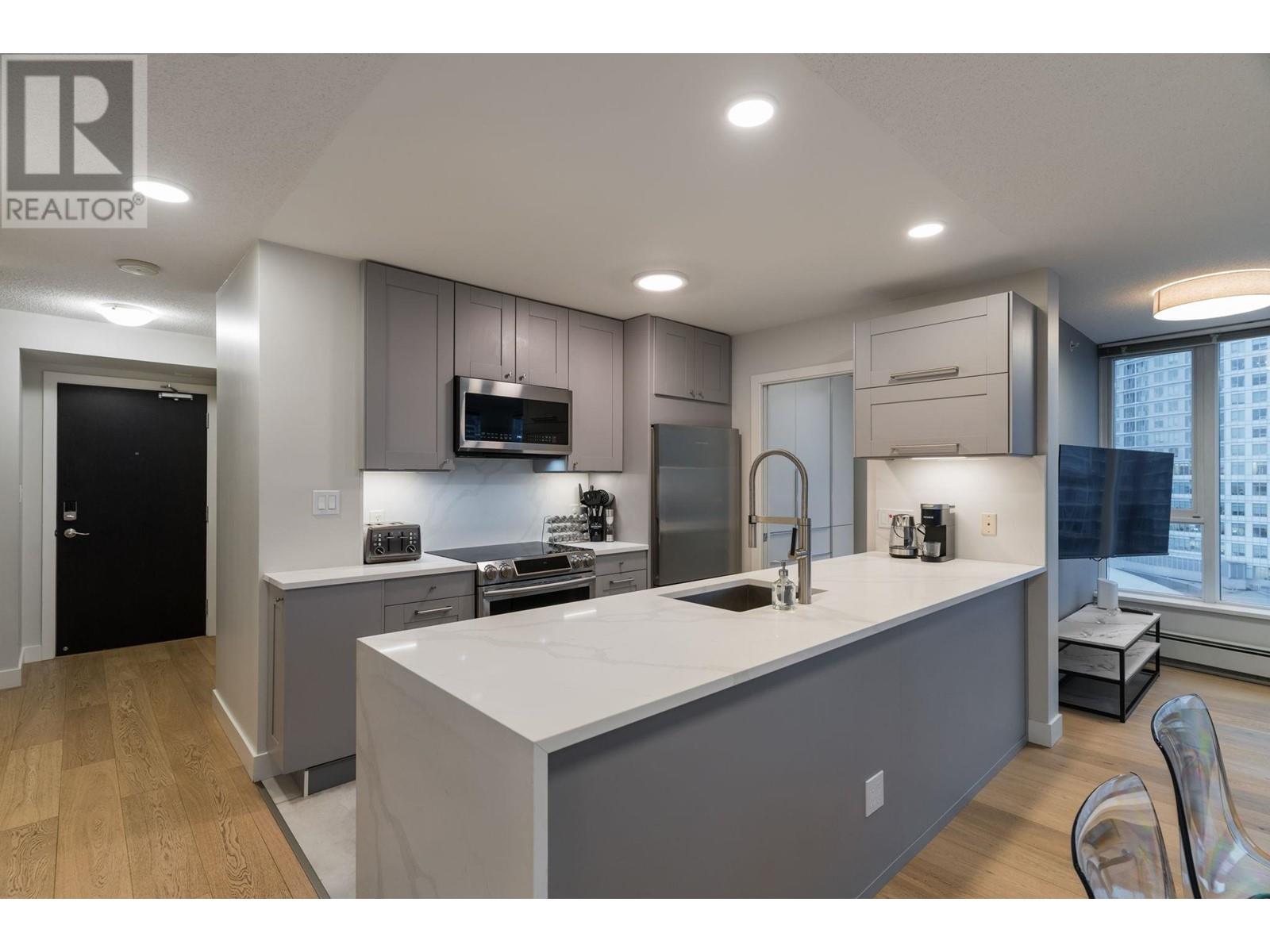 2107 689 ABBOTT STREET, Vancouver, British Columbia