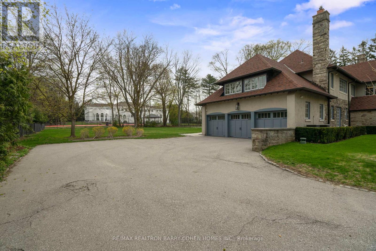 15 Park Lane Circle, Toronto, Ontario  M3B 1Z8 - Photo 34 - C12120460