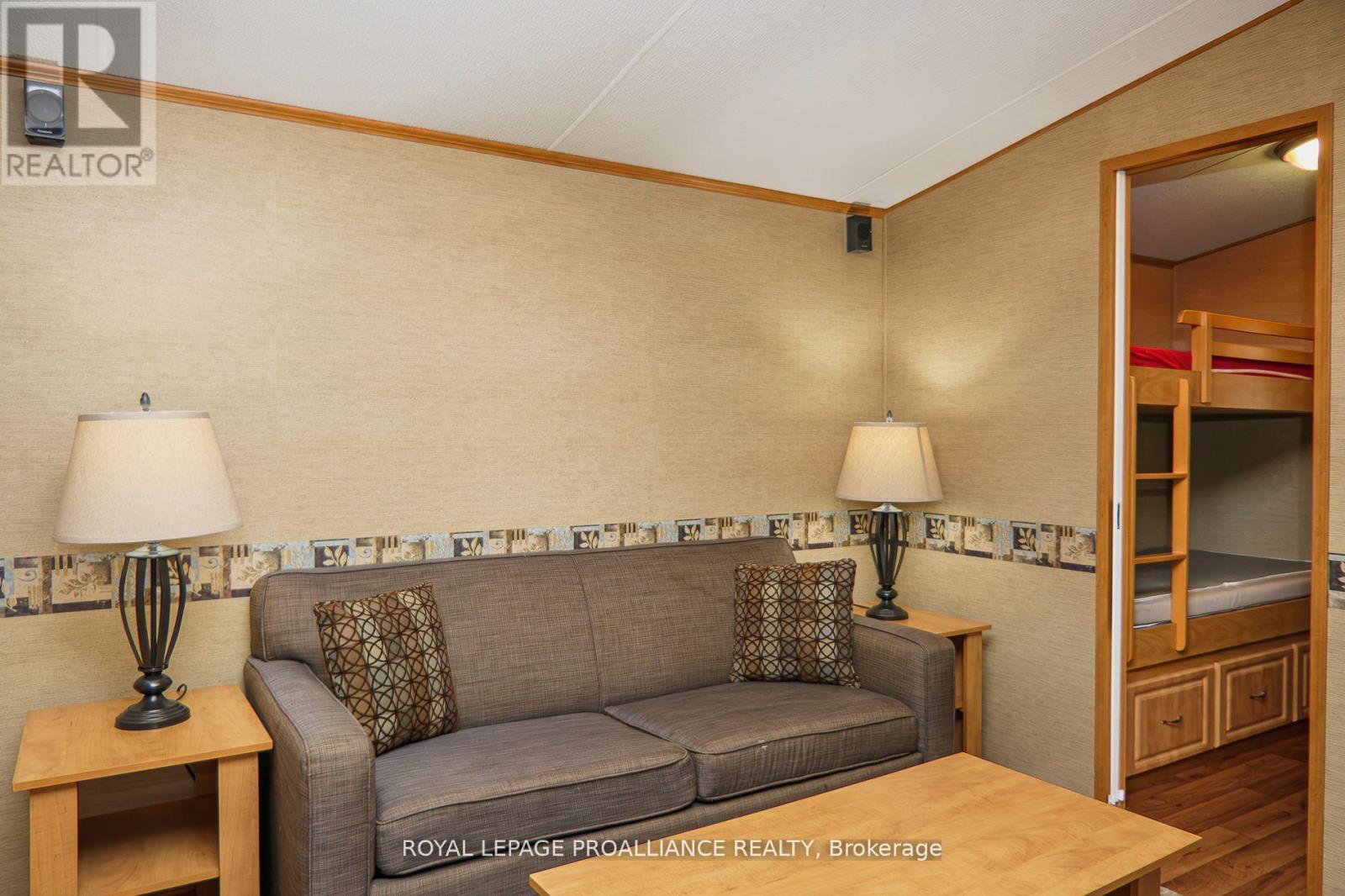 486 County Rd 18-3 Park Meadow Lane, Prince Edward County, Ontario  K8V 1P0 - Photo 14 - X12112284