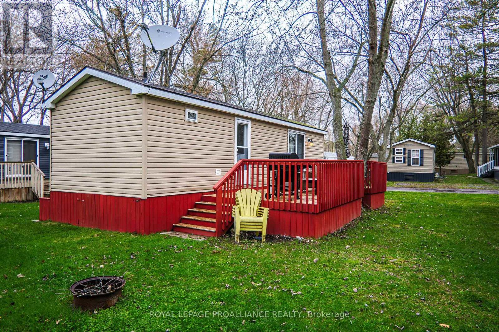 4 Park Meadow Lane - 486 County Rd 18, Prince Edward County, Ontario  K0K 1P0 - Photo 8 - X12126505