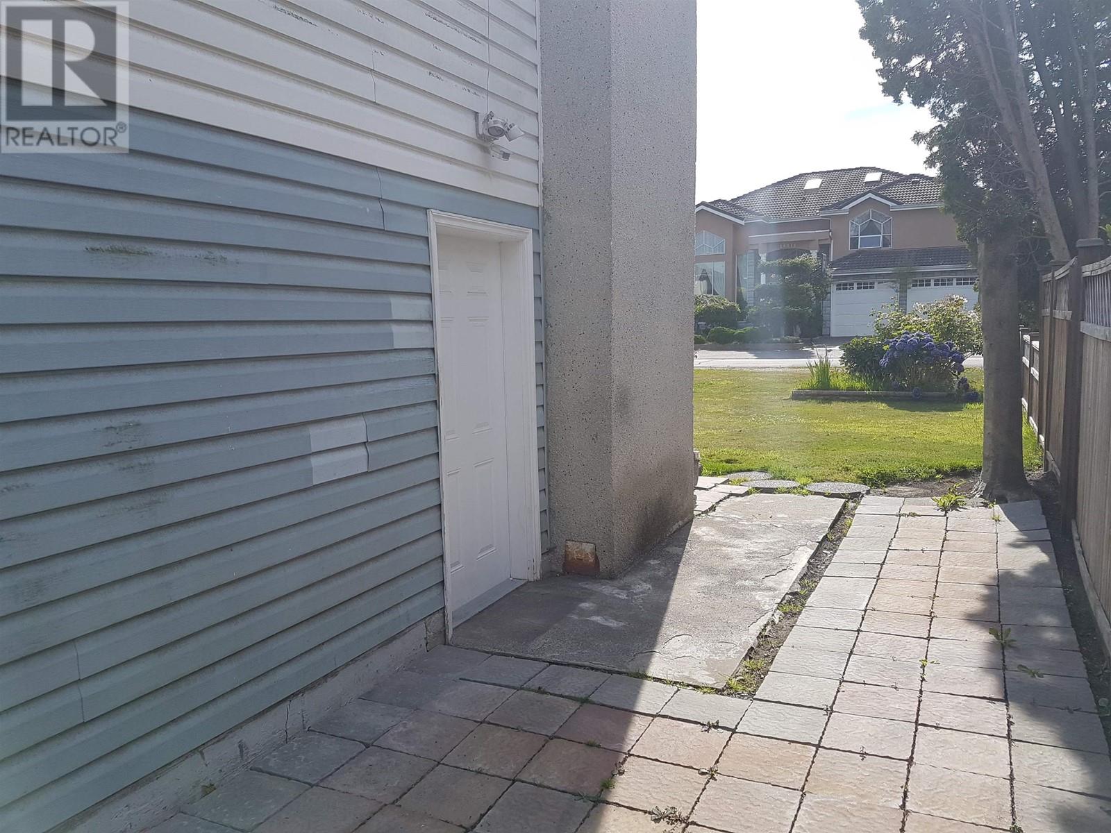 10120 Aintree Crescent, Richmond, British Columbia  V7A 3T8 - Photo 6 - R2993811