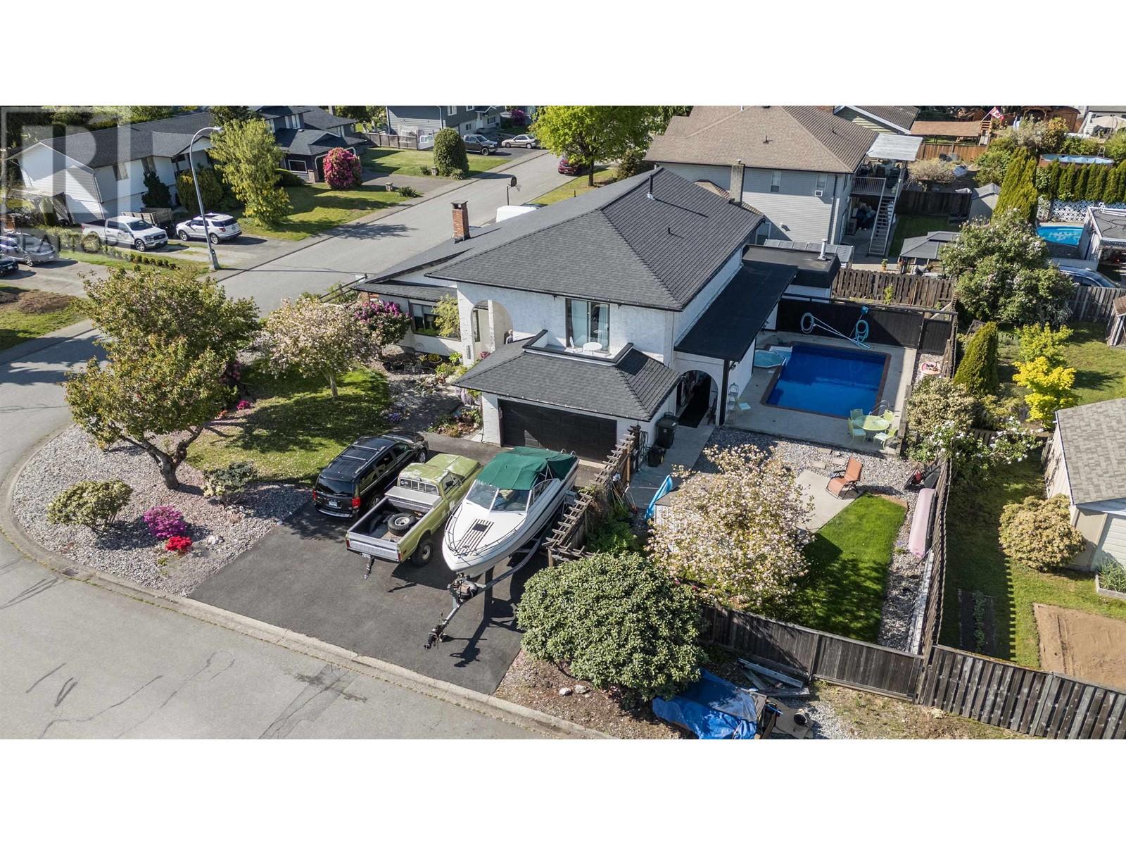 18985 119b Avenue, Pitt Meadows, British Columbia  V3Y 1X4 - Photo 1 - R2998770