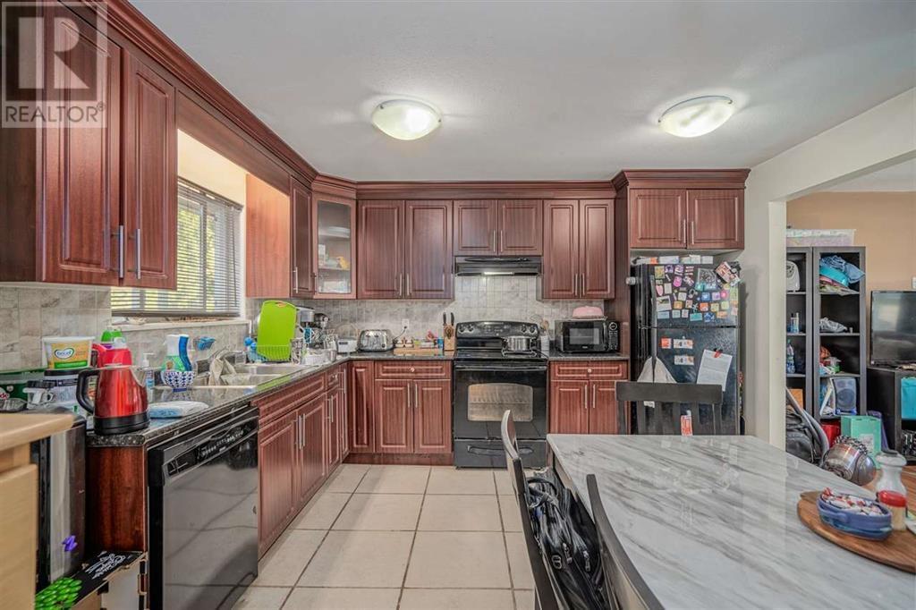 12115 228 Street, Maple Ridge, British Columbia  V2X 6M2 - Photo 2 - R2998790